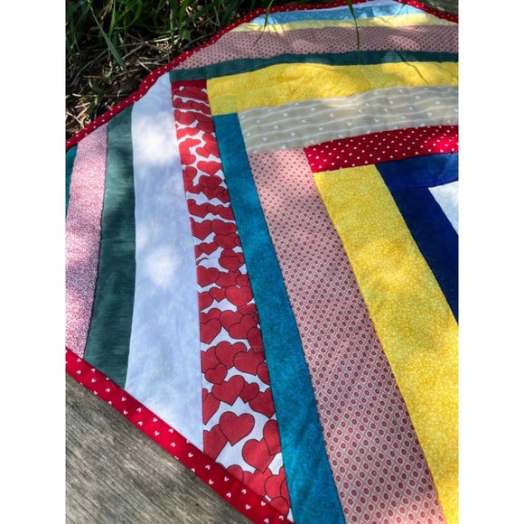 Vintage 1980s Quilted Table Runner Mat Hearts, Rainbow 49x21" - Picture 10 of 11